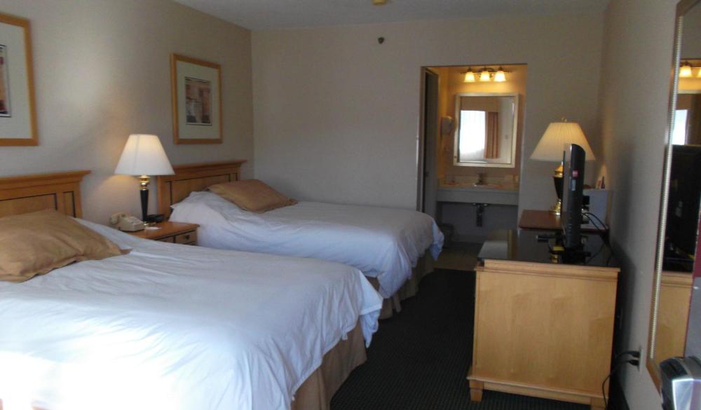 Double Room with Two Double Beds interior